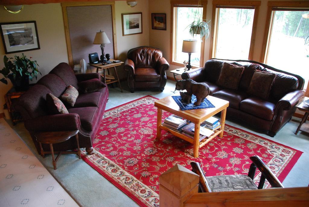 Kicking Horse Canyon Guest House Golden Eksteriør billede