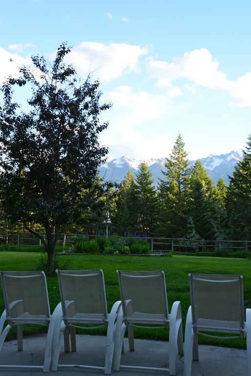 Kicking Horse Canyon Guest House Golden Eksteriør billede