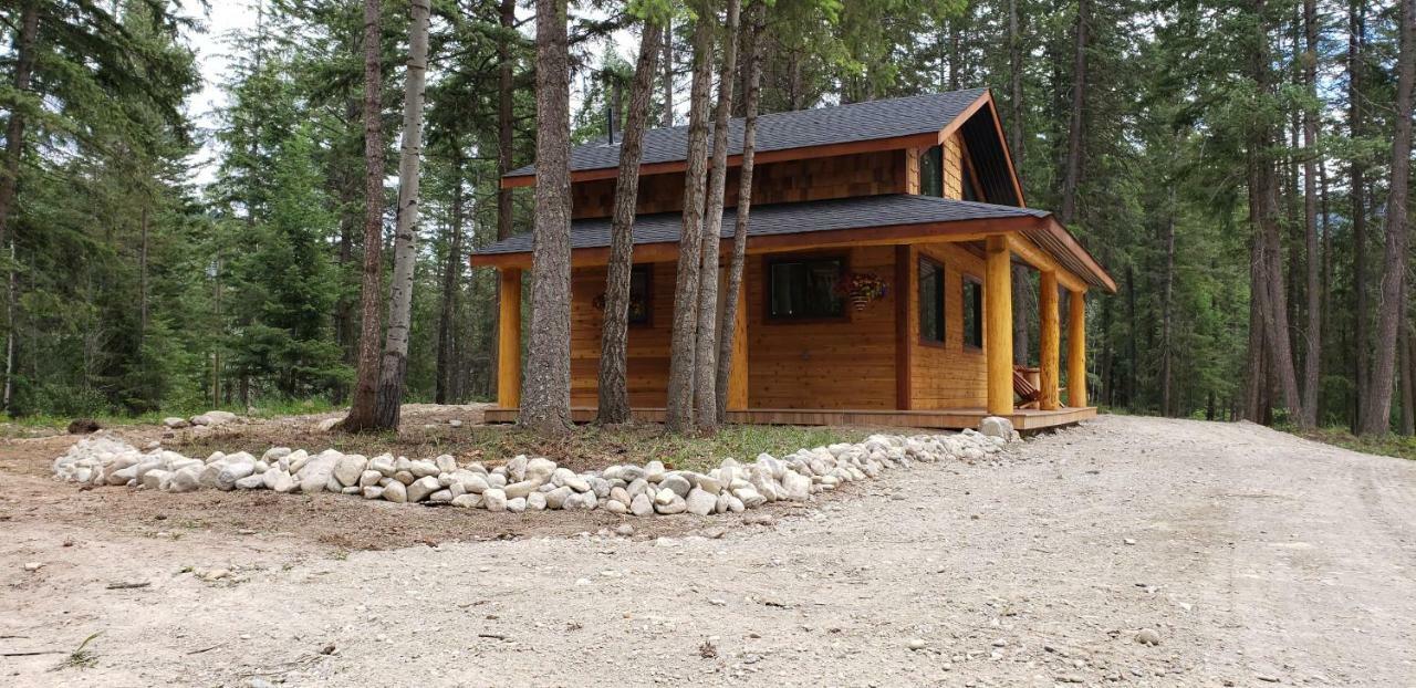 Kicking Horse Canyon Guest House Golden Eksteriør billede